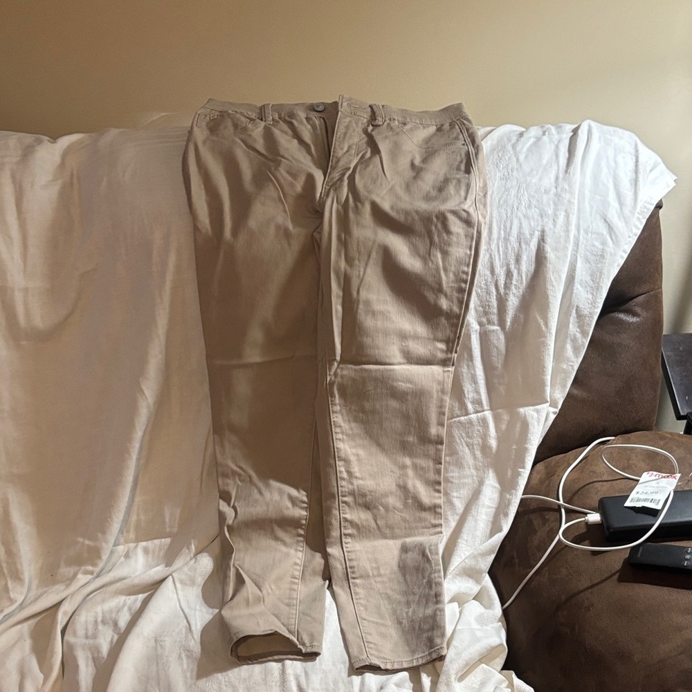 Elegant Beige Skinny Pants for Women